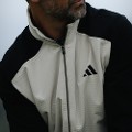 Black/White